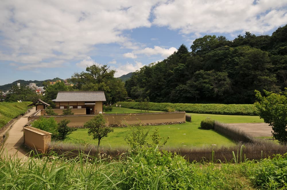 Dogo Park & Yuzuki Castle ruins — Dogo Onsen