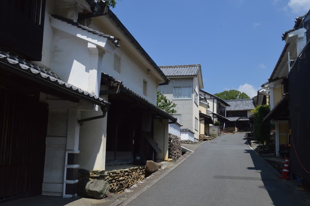 八日市護国の町並み — 内子